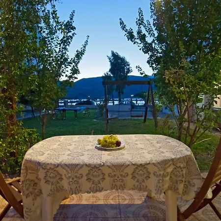 Villa Elli 2 Beach-Front Villa With Garden Itea Exterior photo