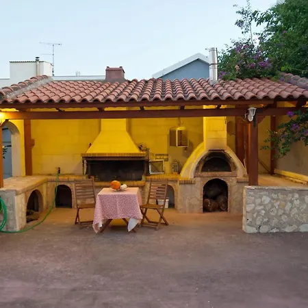Villa Elli 2 Beach-Front Villa With Garden Itea Exterior photo