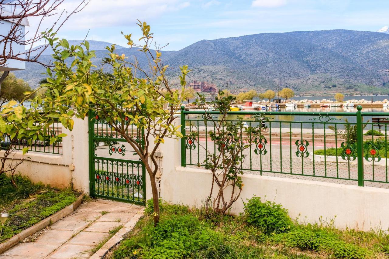 Elli 2 Beach-front With Garden *